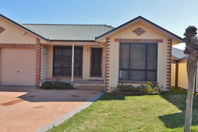 Picture of 2/25 Hoskins Avenue, LITHGOW NSW 2790