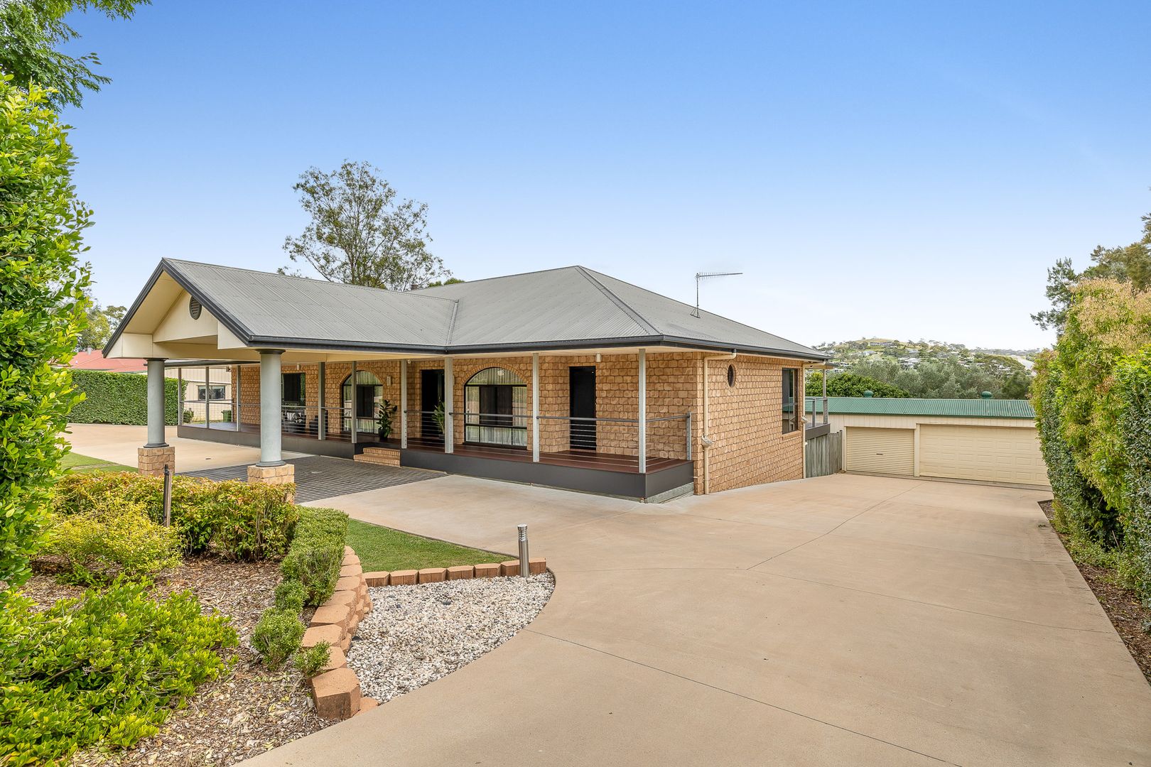 4 Windermere Drive, Hodgson Vale QLD 4352, Image 1