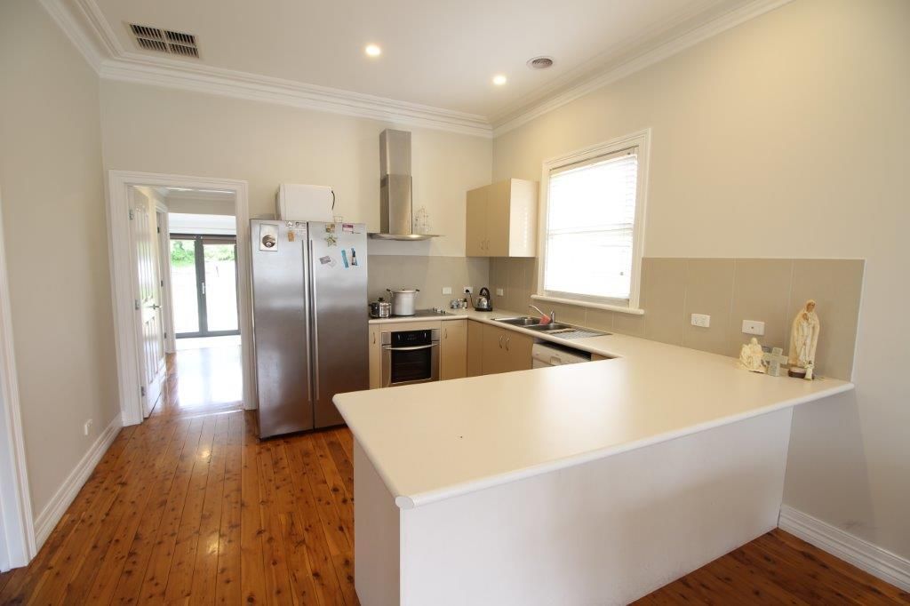 3 bedrooms House in 333 Wantigong Street NORTH ALBURY NSW, 2640