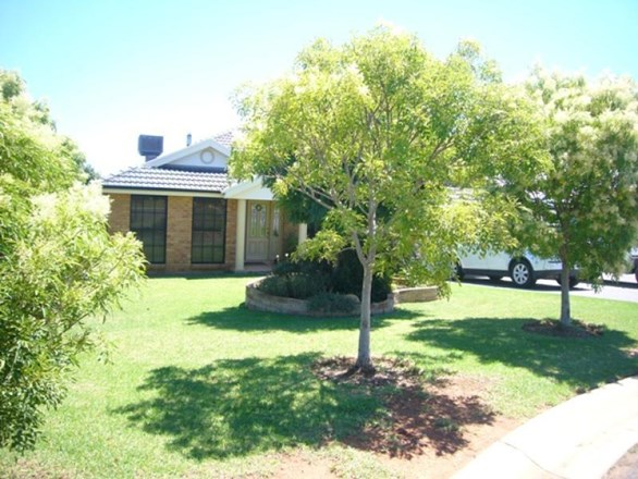 11 Birkdale Close, Dubbo NSW 2830