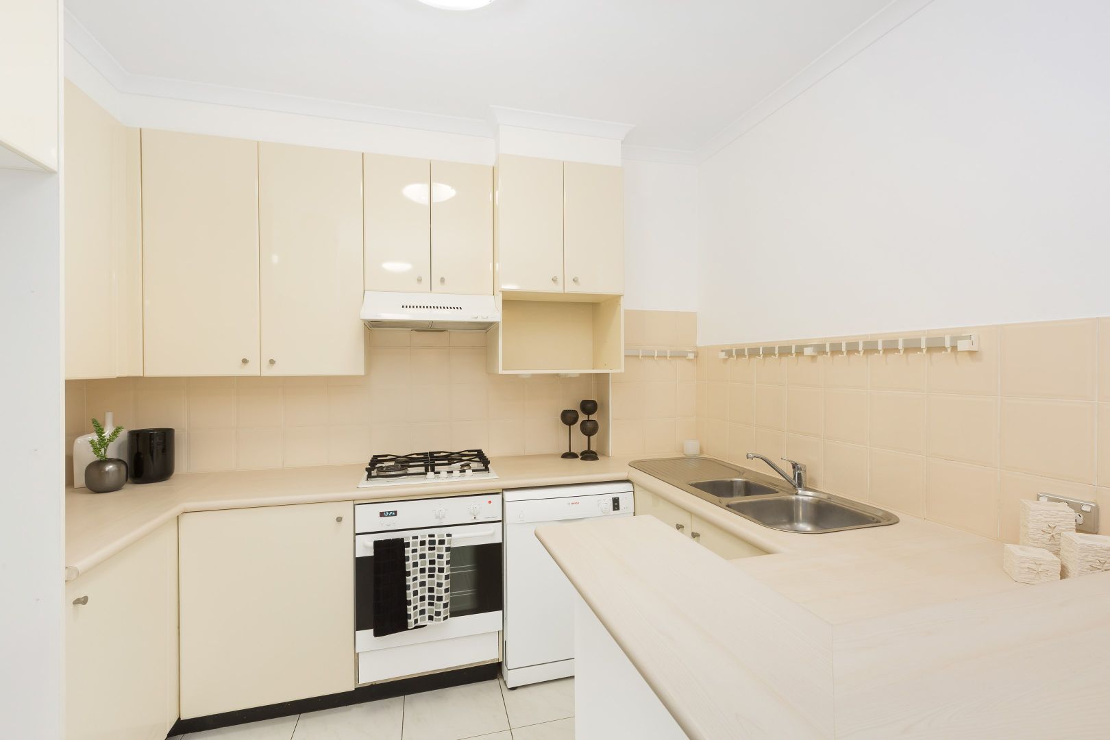 5/7-15 Jackson Avenue, Miranda NSW 2228, Image 2