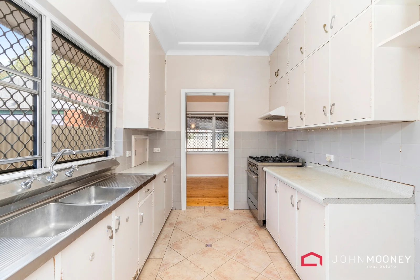 Additional image 8 of 2 Croaker Street, Turvey Park NSW 2650