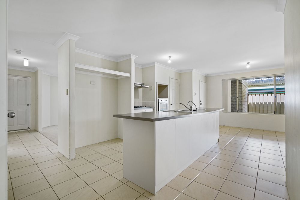 4 Gandossi Court, Success WA 6164, Image 1