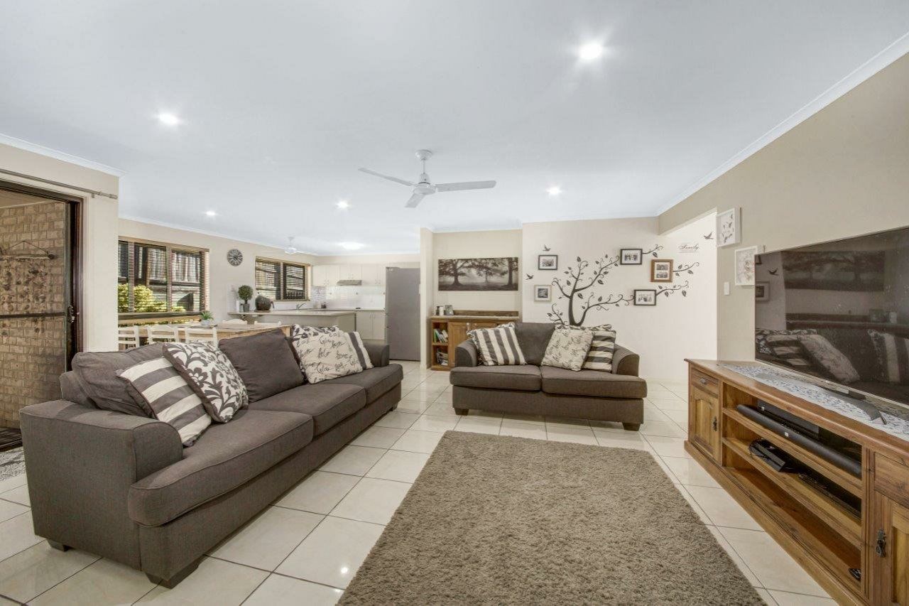 2/11 Golf View Drive, Boyne Island QLD 4680, Image 1