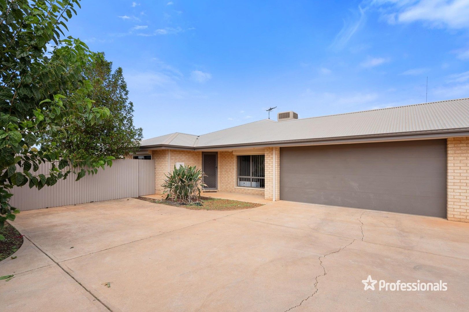 3 bedrooms House in 4/189 Forrest Street KALGOORLIE WA, 6430