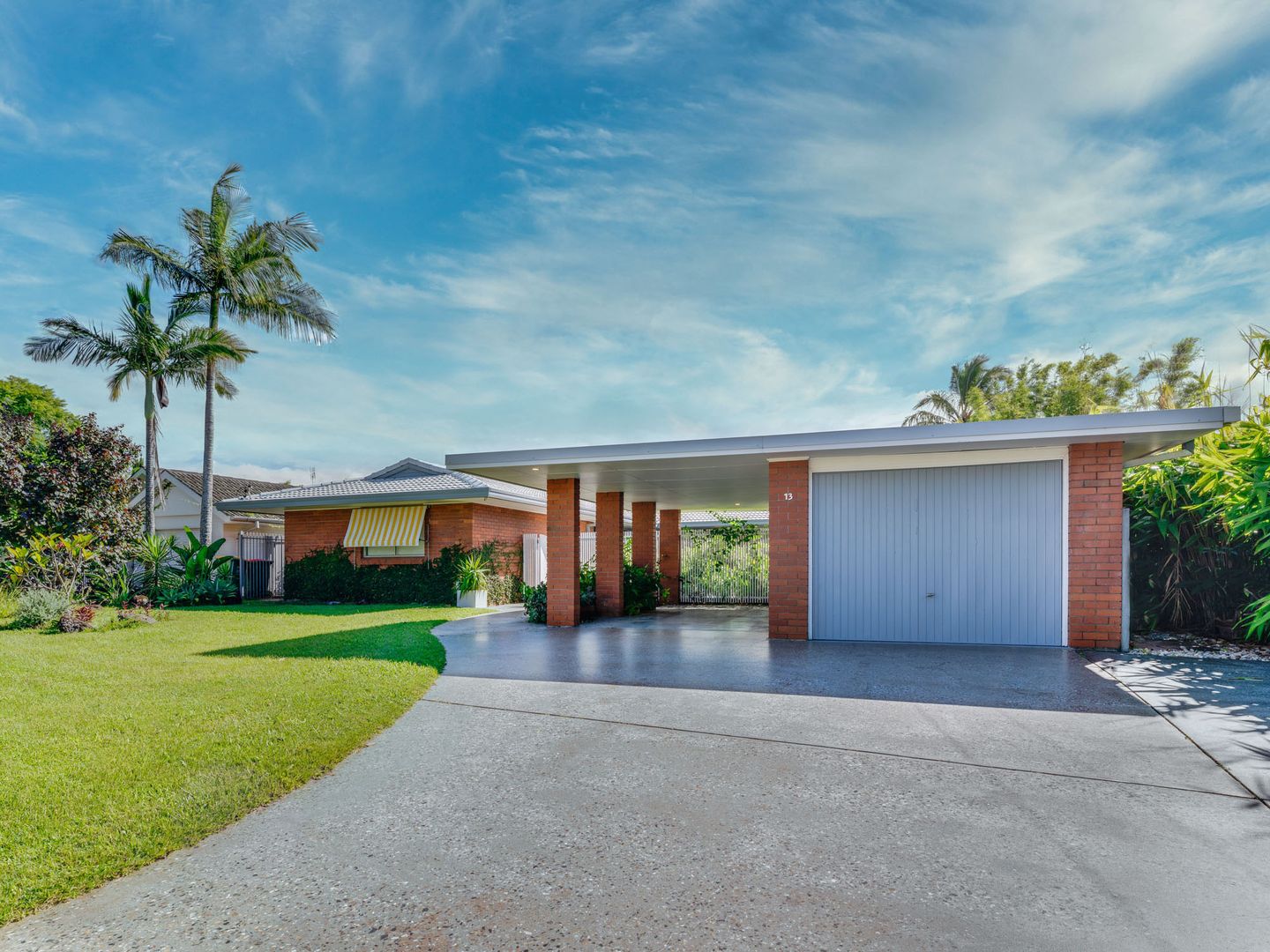 13 La Scala Court, Isle Of Capri QLD 4217, Image 2