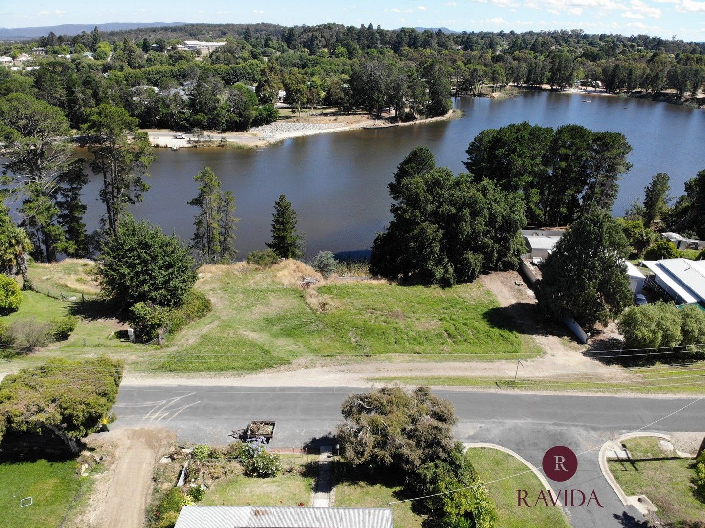 24 Lower Stanley Rd, Beechworth VIC 3747, Image 1