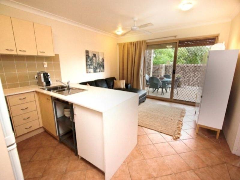 1/43 Vera Street, Greenslopes QLD 4120, Image 1