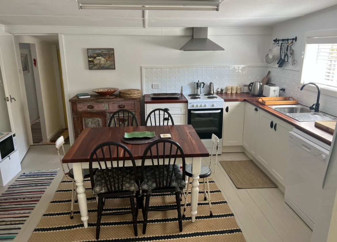 7 Stabback Street, Millthorpe NSW 2798 House For Rent 600 Domain