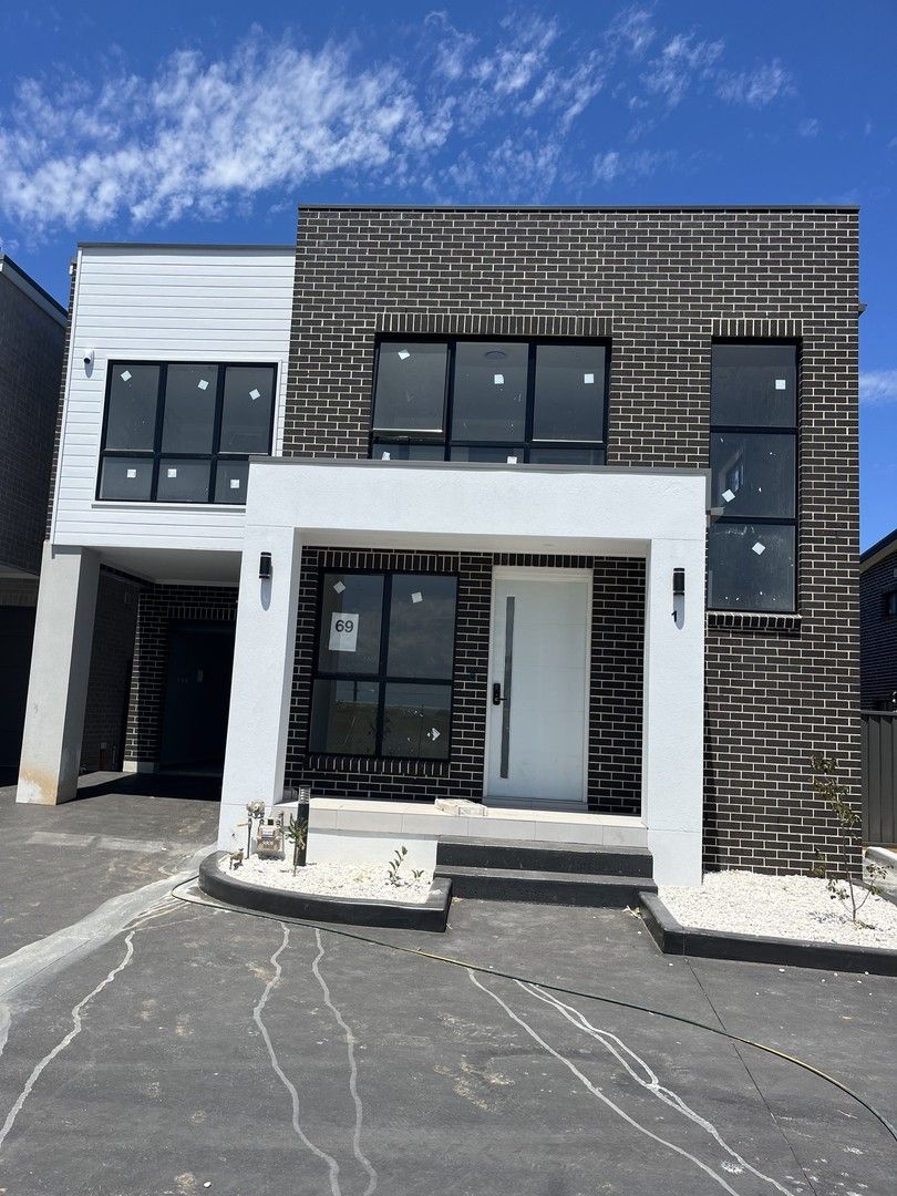 3 bedrooms Townhouse in CALL BHARGAV TO BOOK YOUR INSPECTION ROUSE HILL NSW, 2155