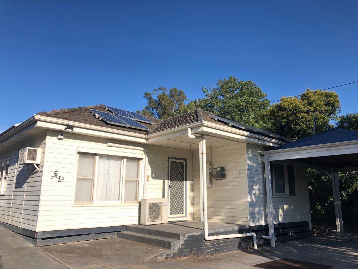 3 bedrooms Apartment / Unit / Flat in 1/67 Wantirna Road RINGWOOD VIC, 3134