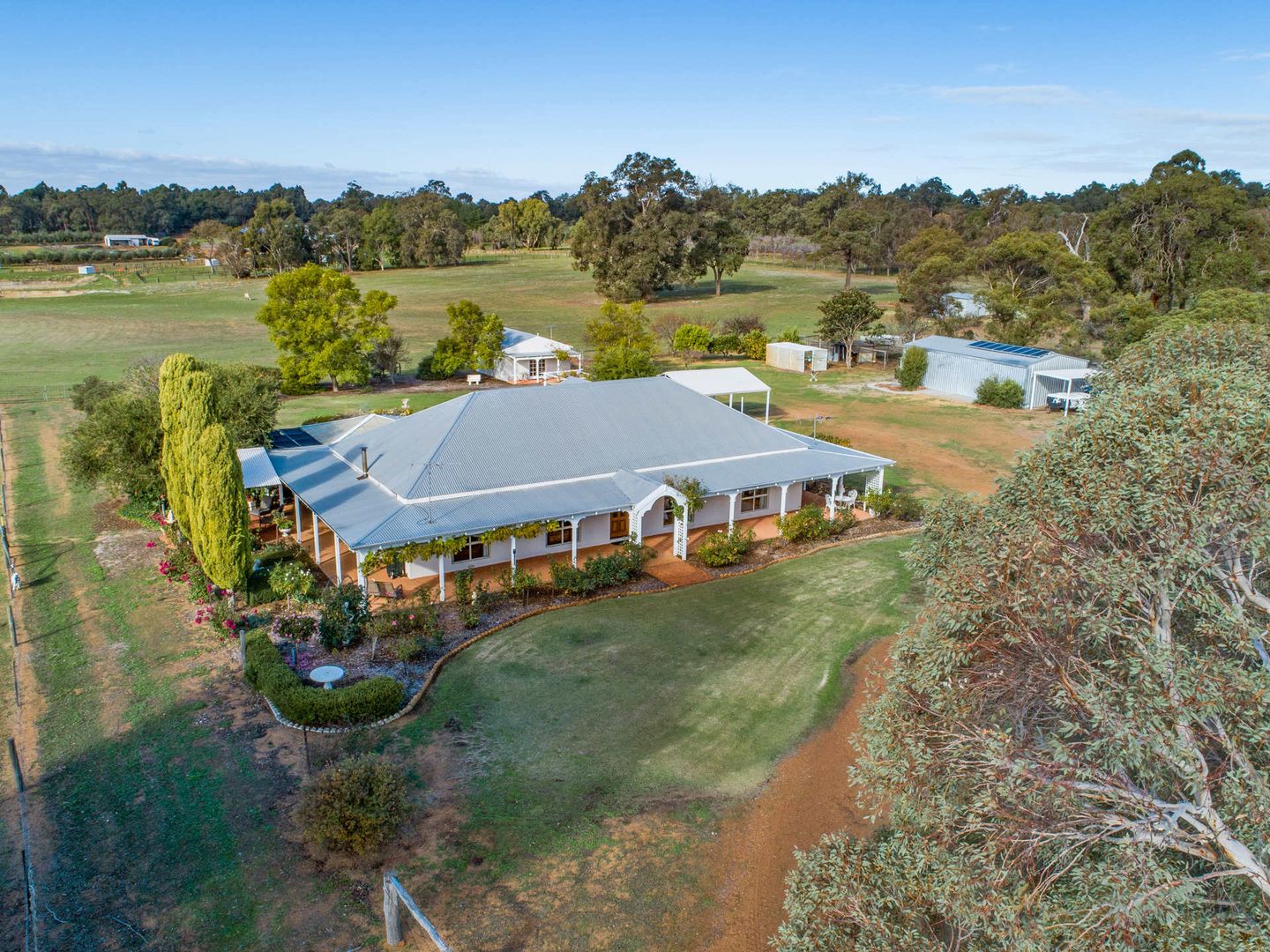 411 Dinsdale Road, Wooroloo WA 6558 House for Sale Domain