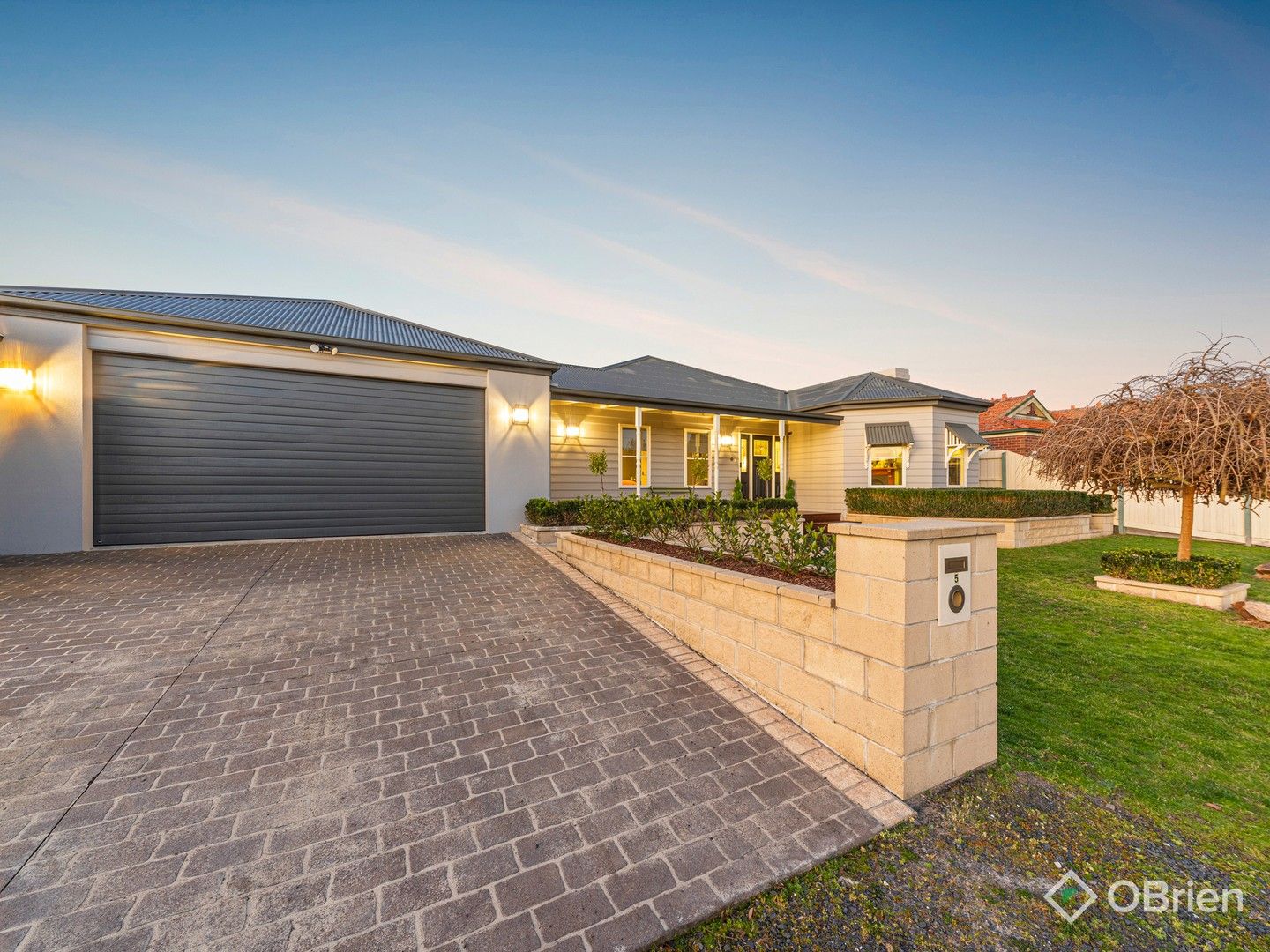 5 Harrier Close, Blind Bight VIC 3980 Domain