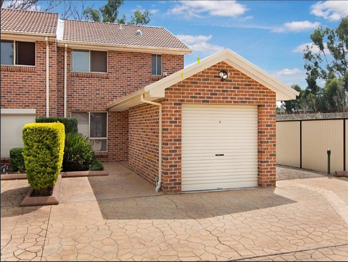 3 bedrooms Townhouse in 14/15-19 Chapman Street WERRINGTON NSW, 2747