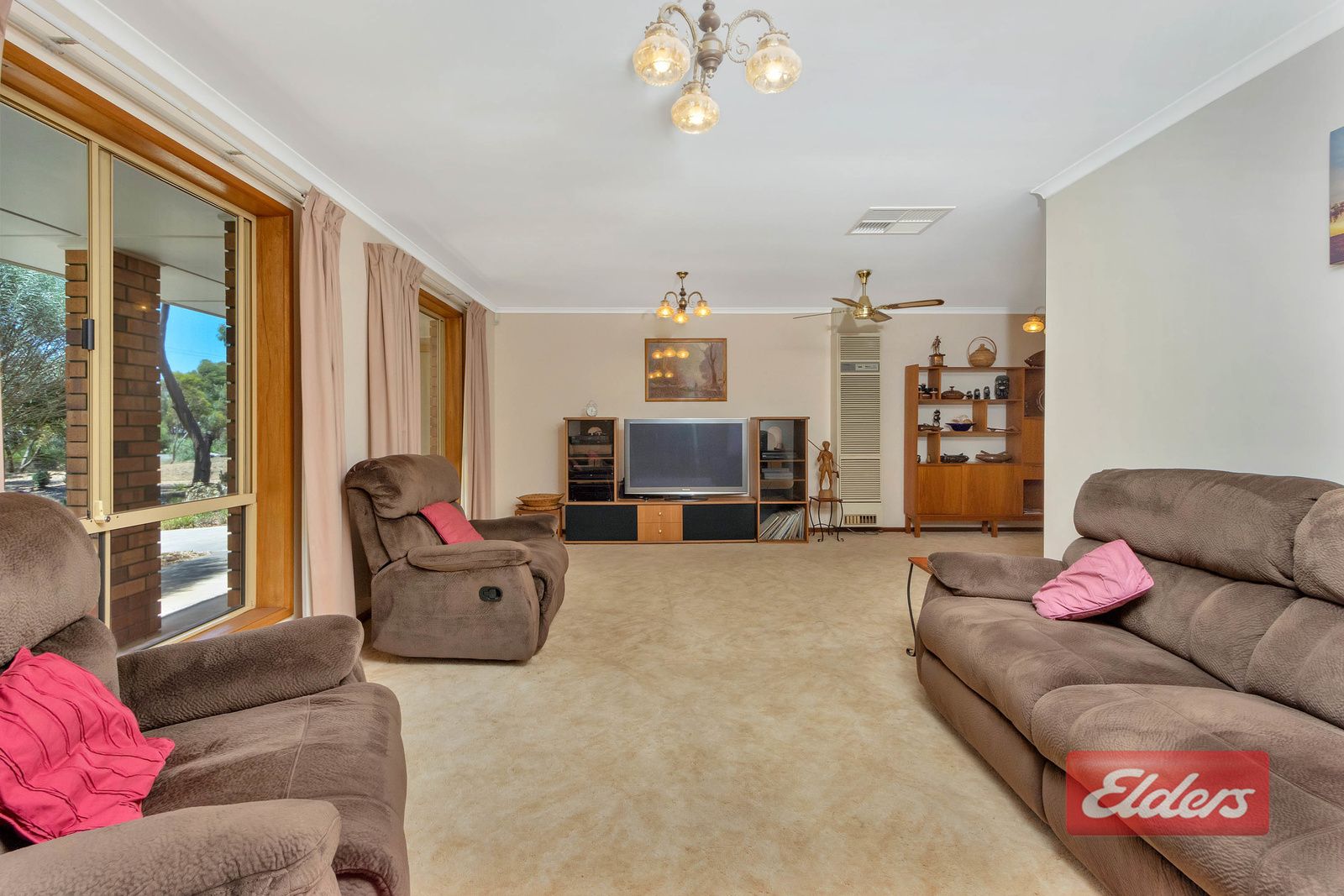 15 Ronda Avenue, Roseworthy SA 5371, Image 2