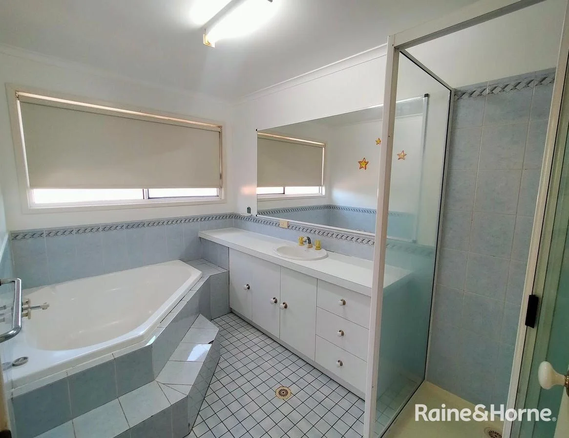 Additional image 10 of 25 Centenary Drive, Boyne Island QLD 4680