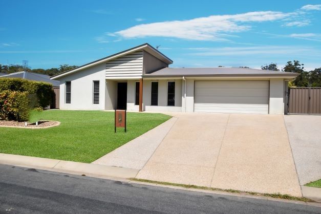 4 bedrooms House in 4 Whistler Place BEERWAH QLD, 4519