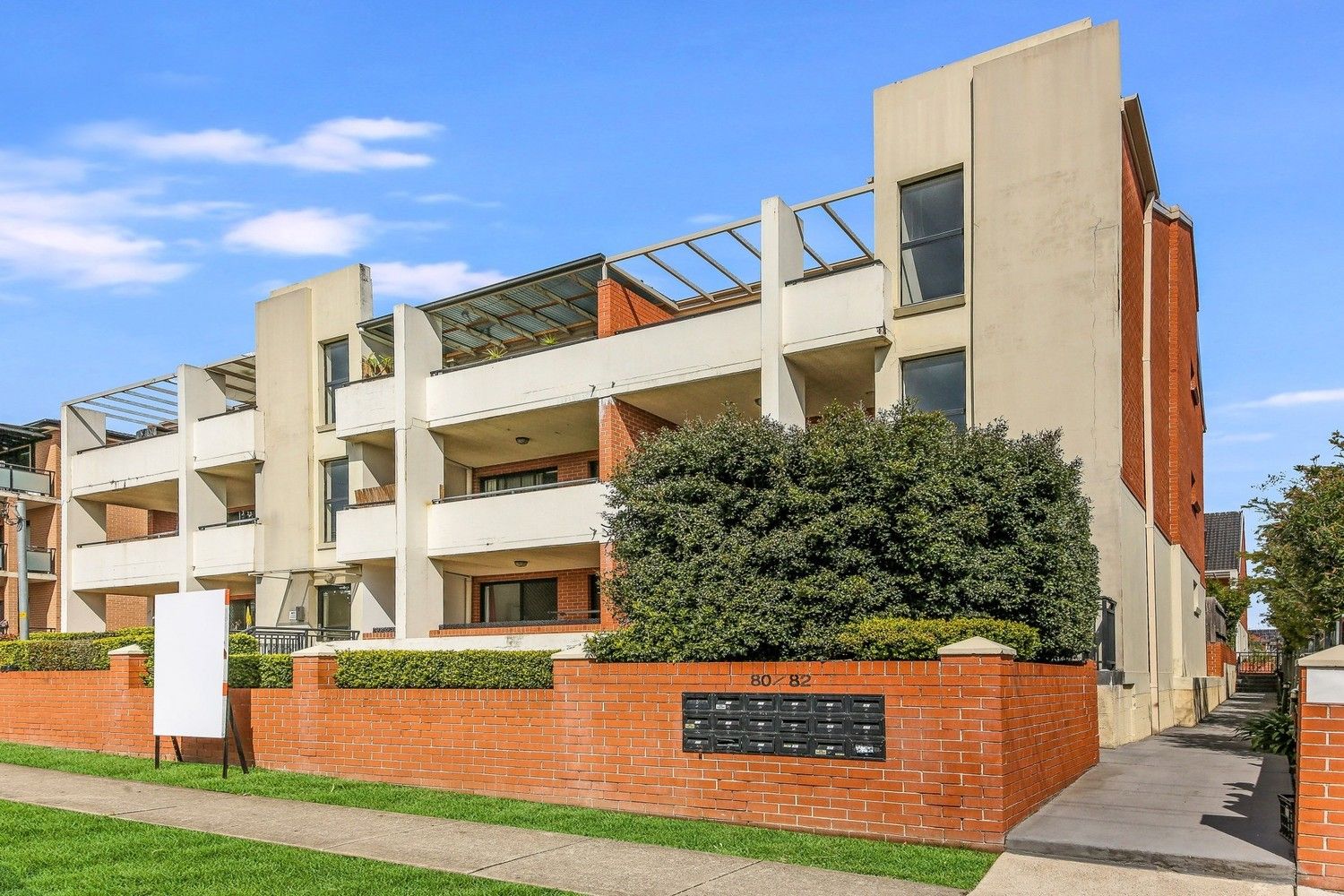 1 bedrooms Apartment / Unit / Flat in 10/80-82 Mountford GUILDFORD NSW, 2161
