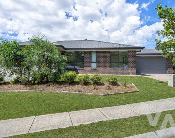 29 Floresta Crescent, Cameron Park NSW 2285