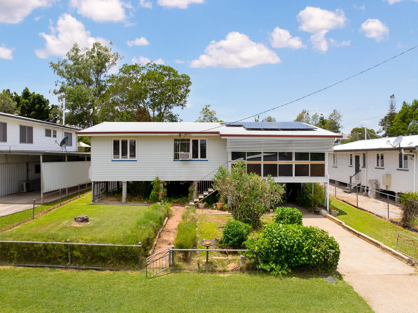 Primary image of 8 Cross Street, Raceview QLD 4305