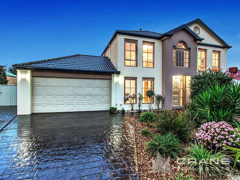 9 Mokoan Place, Caroline Springs VIC 3023, Image 1