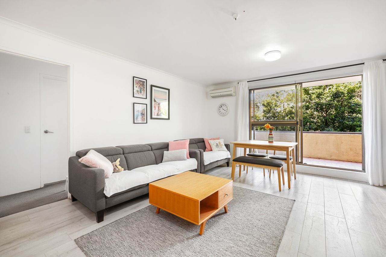 2 bedrooms Apartment / Unit / Flat in 5/84 Pacific  Parade DEE WHY NSW, 2099