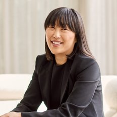 Mae Chan, Sales representative