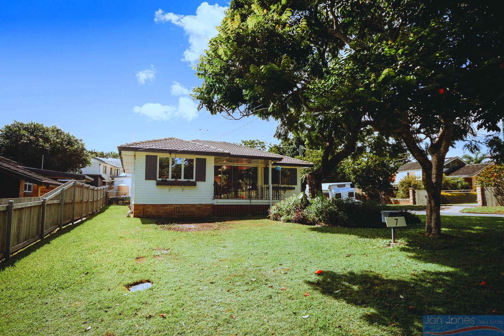 7 Newport St, Brighton QLD 4017, Image 2