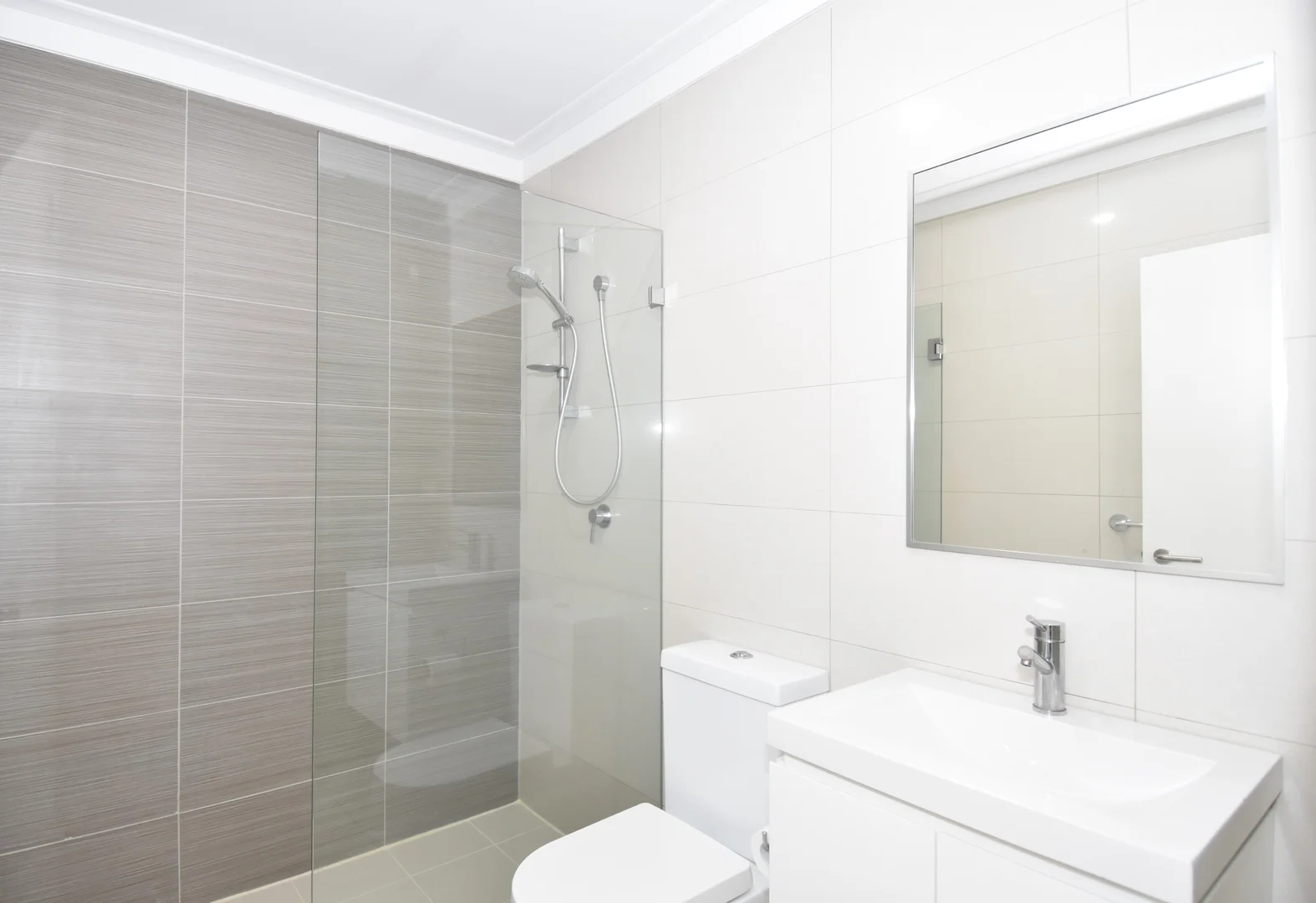 Additional image 6 of 2/68 Wolger Street, Como NSW 2226