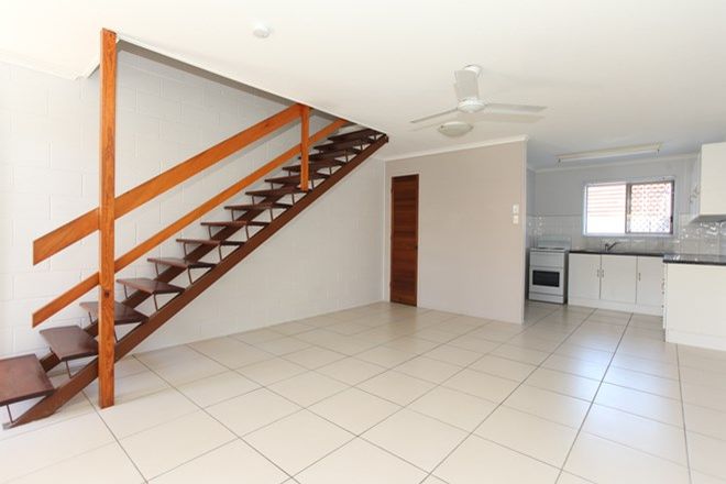 Picture of 2/1 Cumberland Avenue, SLADE POINT QLD 4740