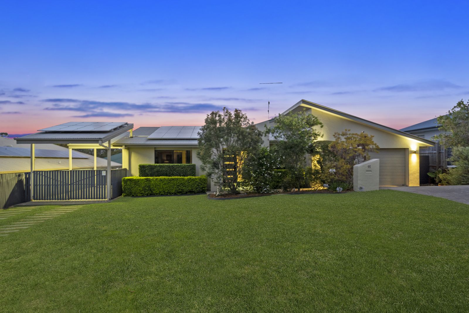 16 Highgreen Place, Thornlands QLD 4164, Image 0