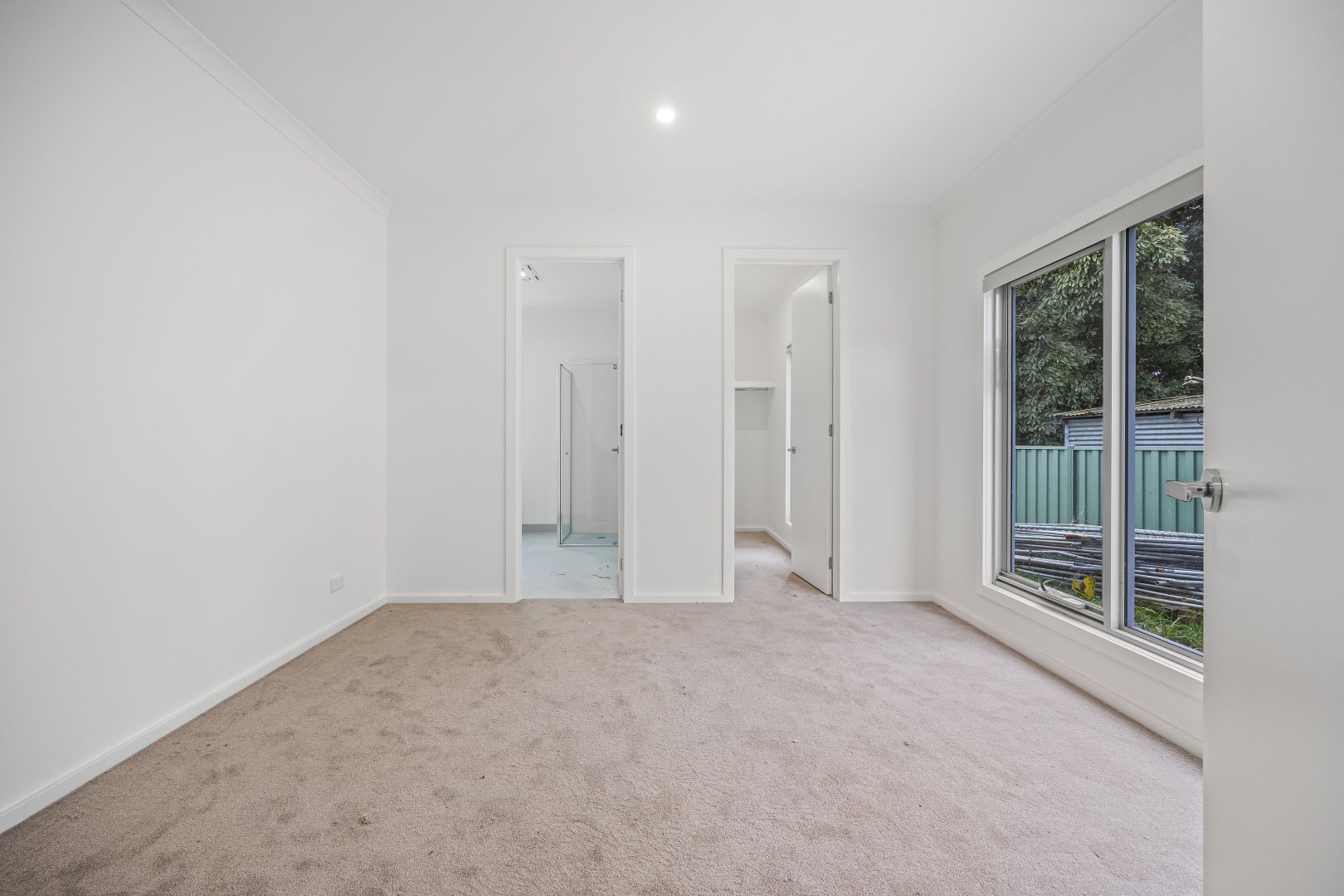 2/102A Lylia Avenue, Mount Clear VIC 3350, Image 2