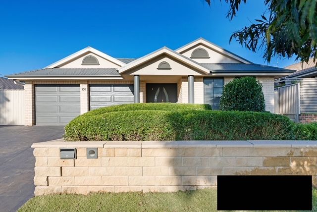 4 bedrooms House in 100 Fyfe Road KELLYVILLE RIDGE NSW, 2155