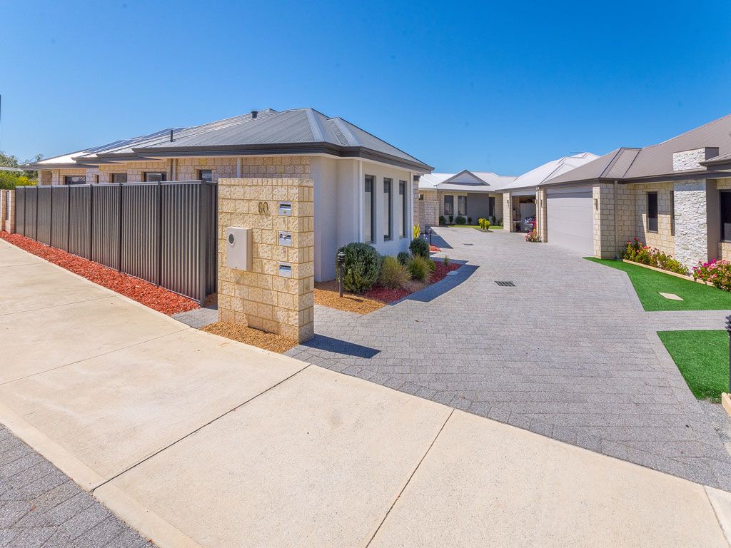 3 bedrooms Villa in 1/60 Pipeline Boulevard PIARA WATERS WA, 6112