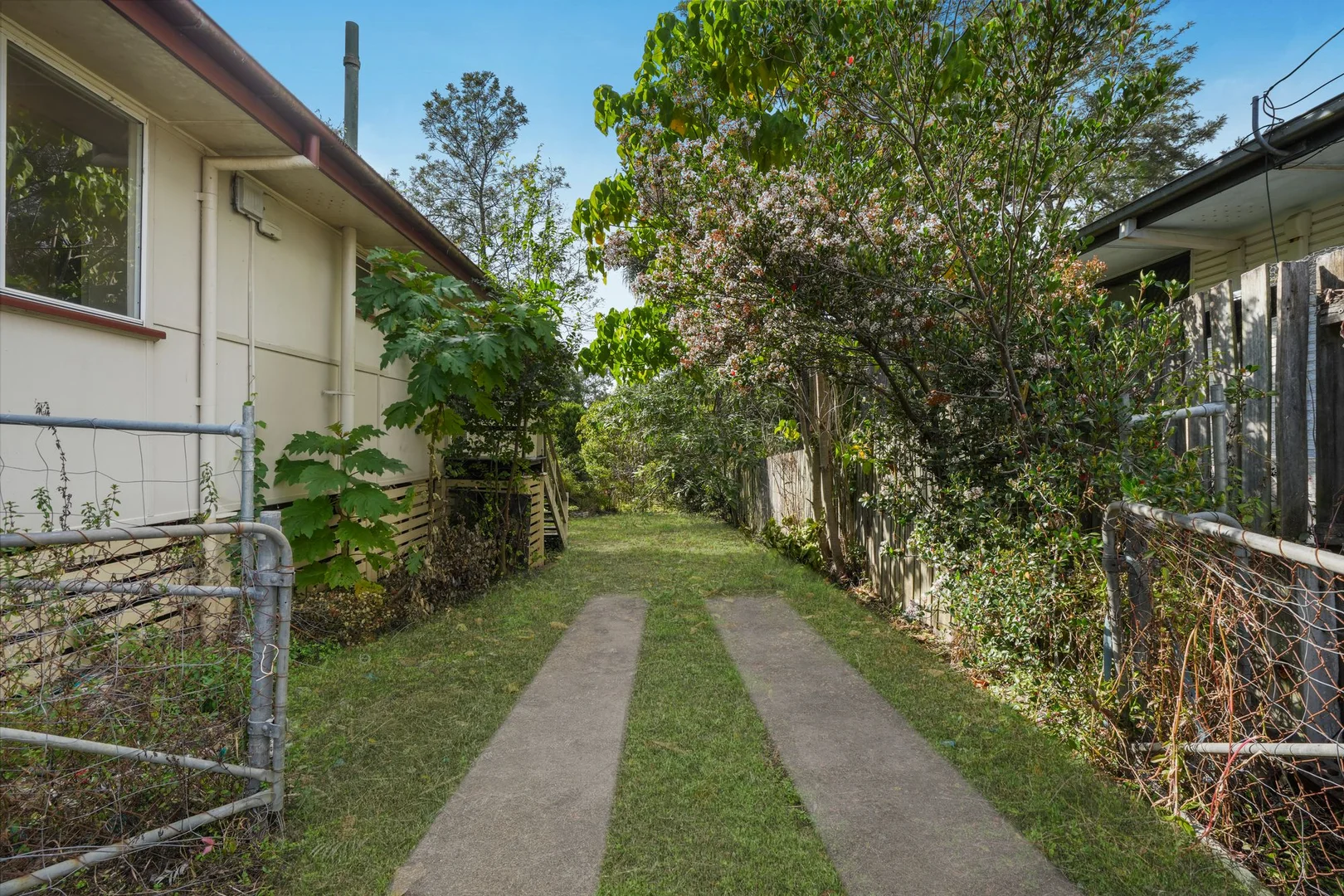 7 Skyline Drive, Kingston QLD 4114 - House For Rent | Domain