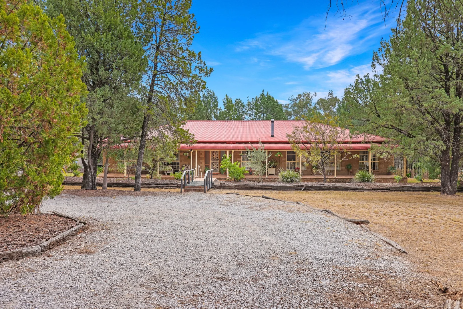 55 The Albens Drive, Tamworth NSW 2340