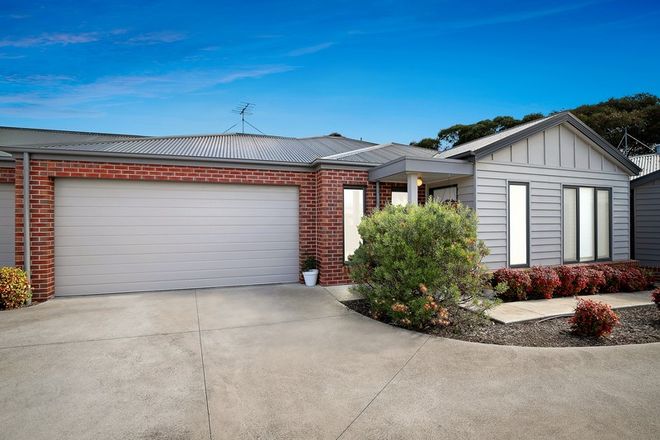 Picture of 2/12 Castle Court, BELL PARK VIC 3215
