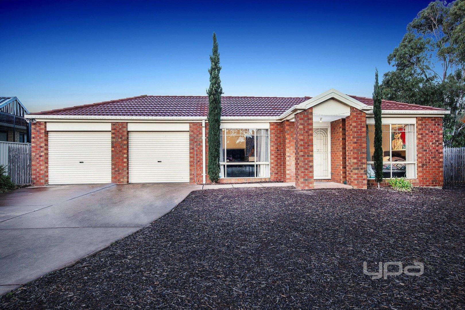 8 Patterson Close, Caroline Springs VIC 3023, Image 0