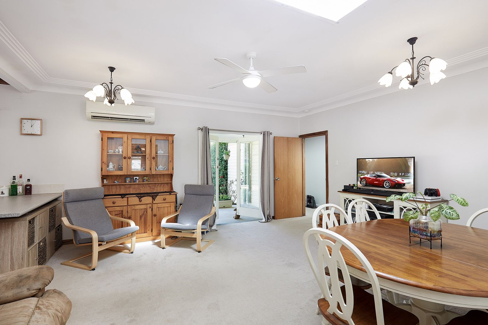 24 Hall Road, Hornsby NSW 2077, Image 2