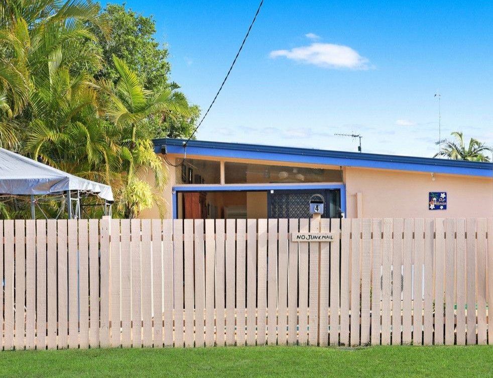 3 bedrooms House in 4 Allawah Avenue PALM BEACH QLD, 4221