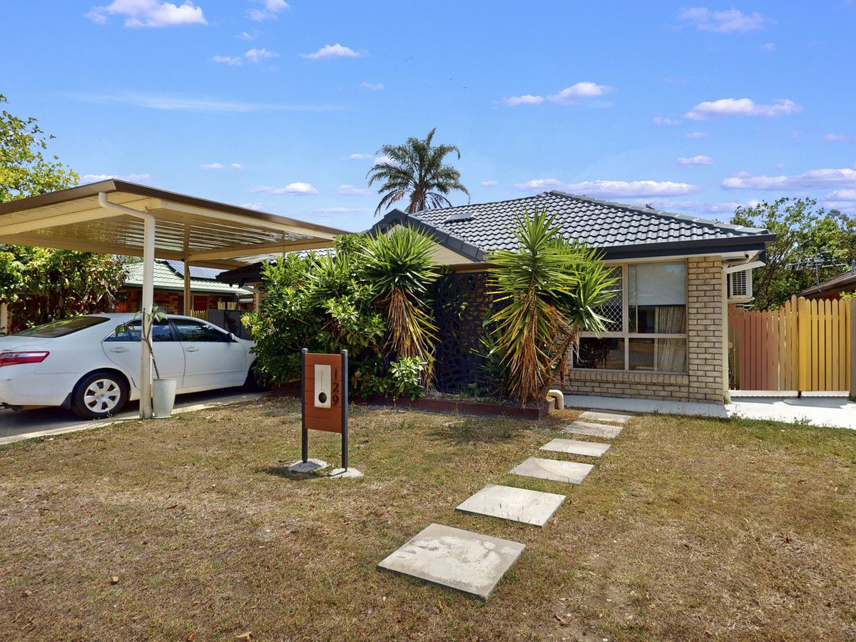 4 bedrooms House in 129 Cambridge Crescent FITZGIBBON QLD, 4018