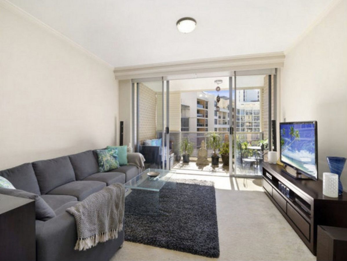 2 bedrooms Apartment / Unit / Flat in 321/9 Crystal Street WATERLOO NSW, 2017