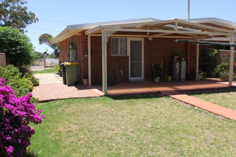 25A Princess Street, Merredin WA 6415, Image 2