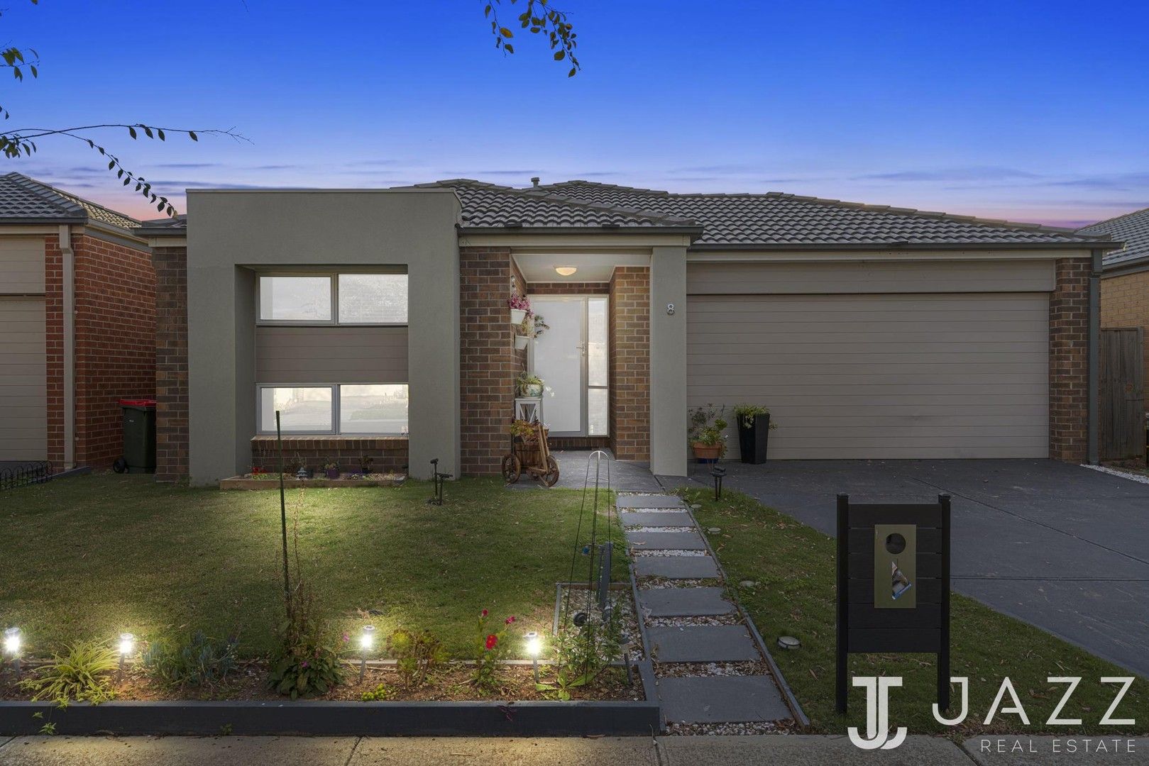 4 bedrooms House in 8 Casino Parade POINT COOK VIC, 3030