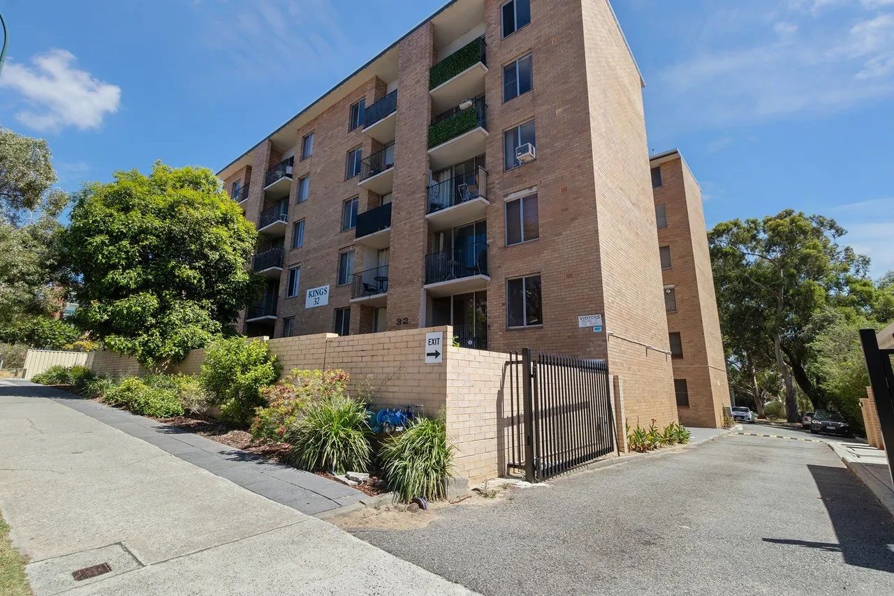 1 bedrooms Apartment / Unit / Flat in 24/32 Cambridge Street WEST LEEDERVILLE WA, 6007