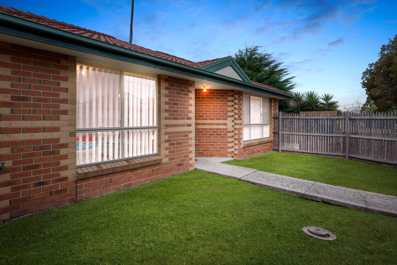 2/23-25 Hillcrest Grove, Springvale VIC 3171, Image 1