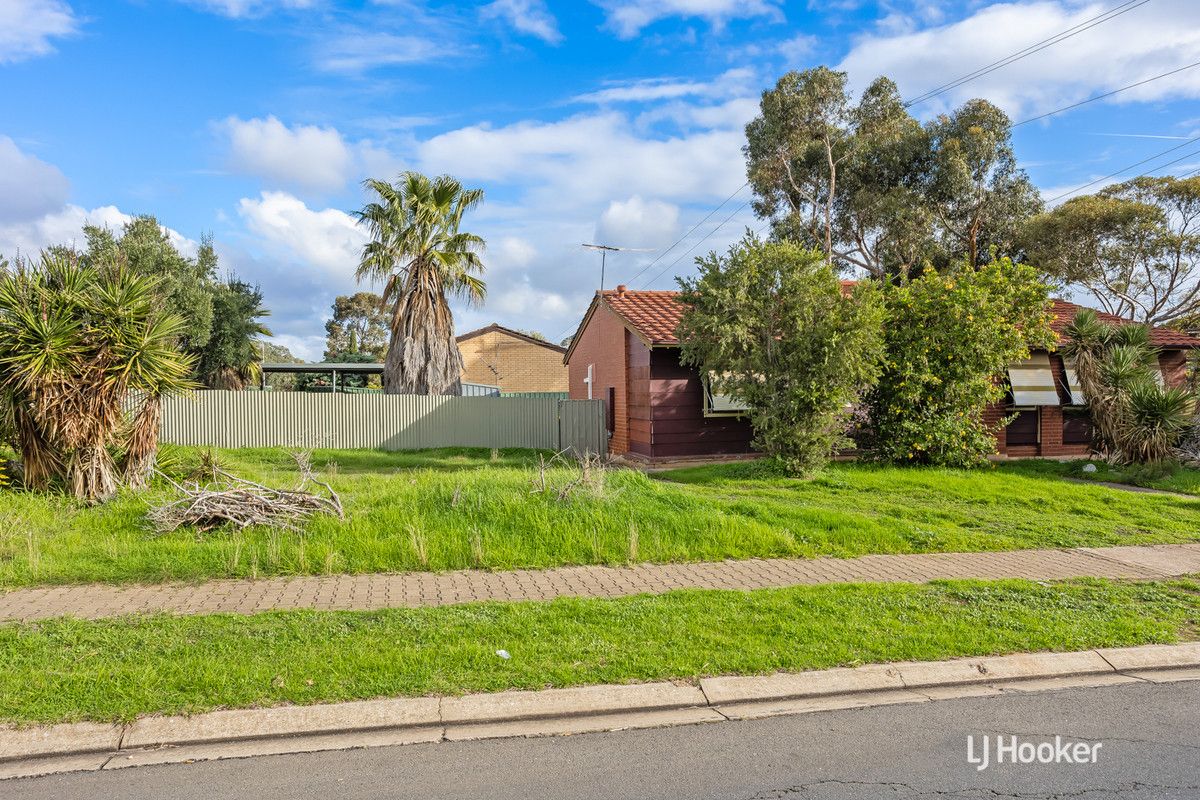 2 Dulkara Avenue, Craigmore SA 5114, Image 1