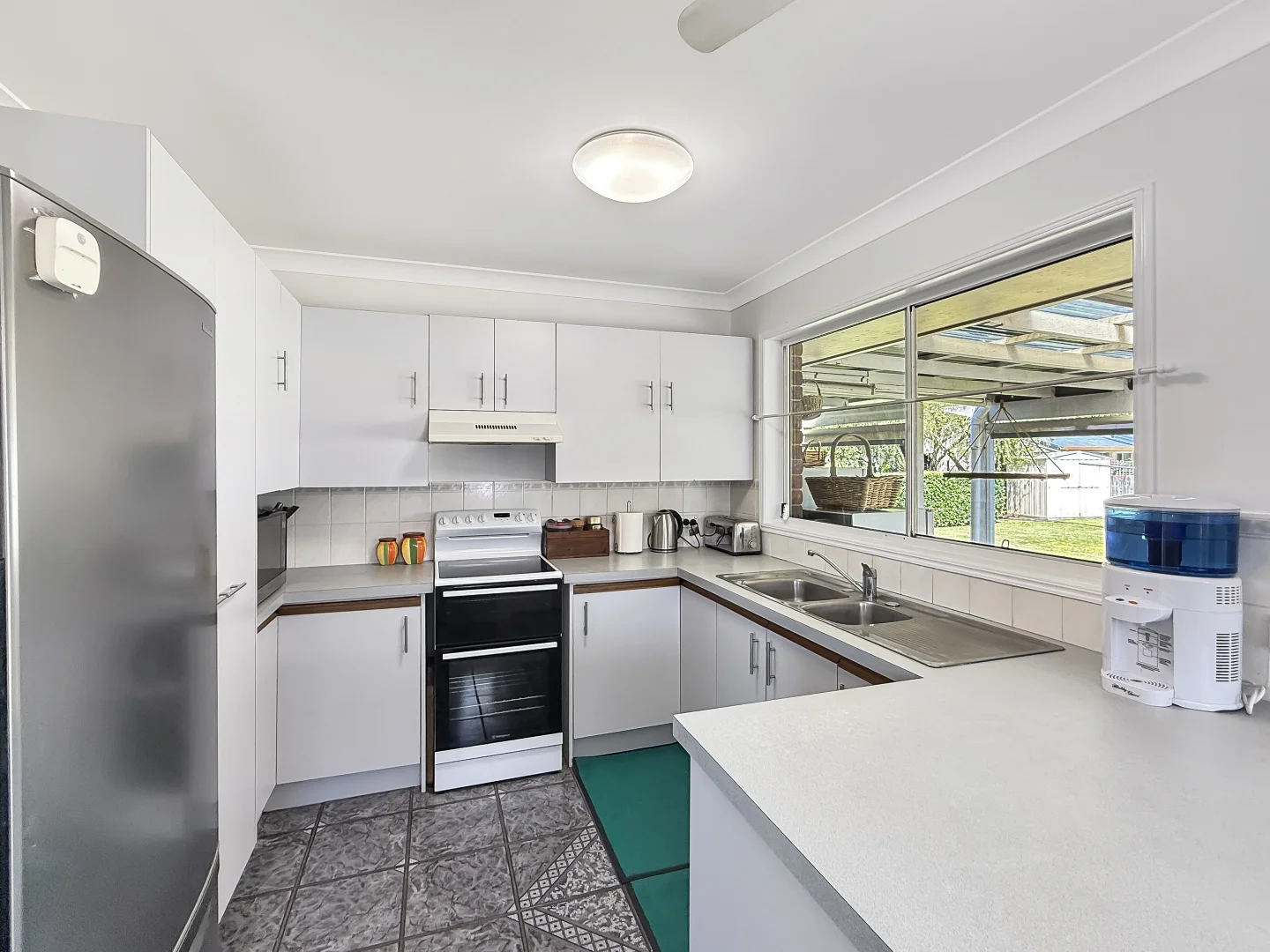 Additional image 7 of 16 Harselaar Drive, Point Vernon QLD 4655