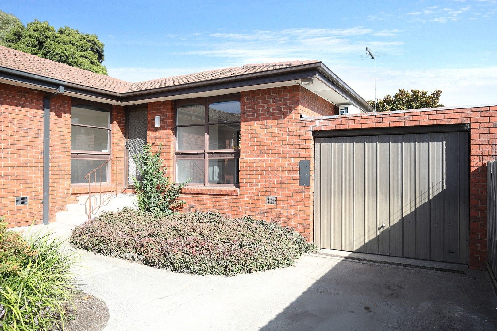 2 bedrooms Apartment / Unit / Flat in 4/24 Greenwood Avenue RINGWOOD VIC, 3134