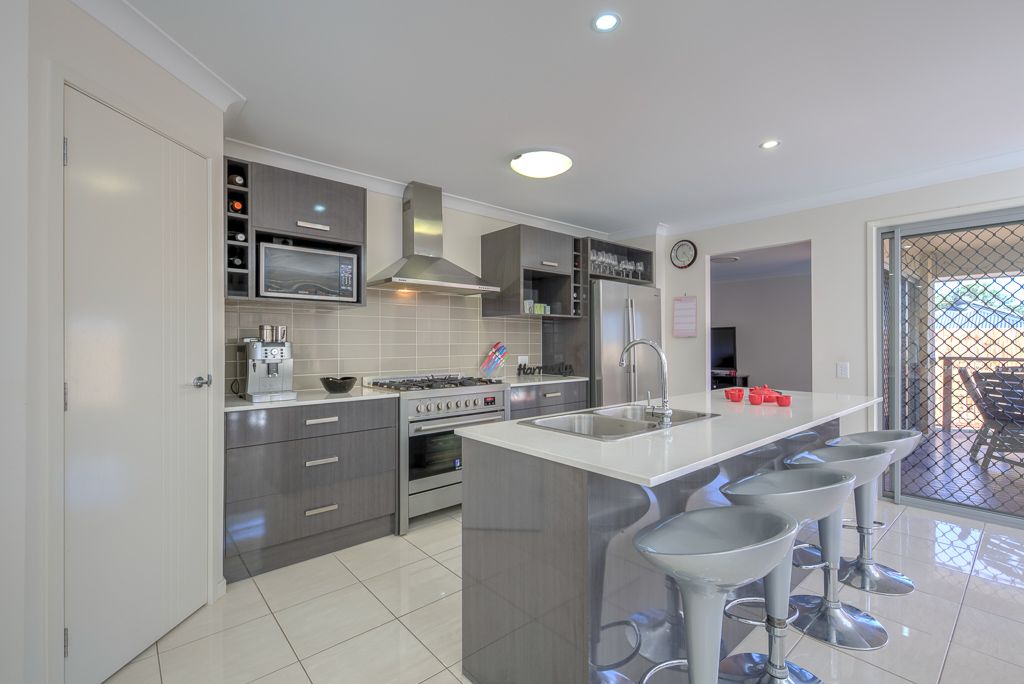31 Kidston Crescent, Warner QLD 4500, Image 2